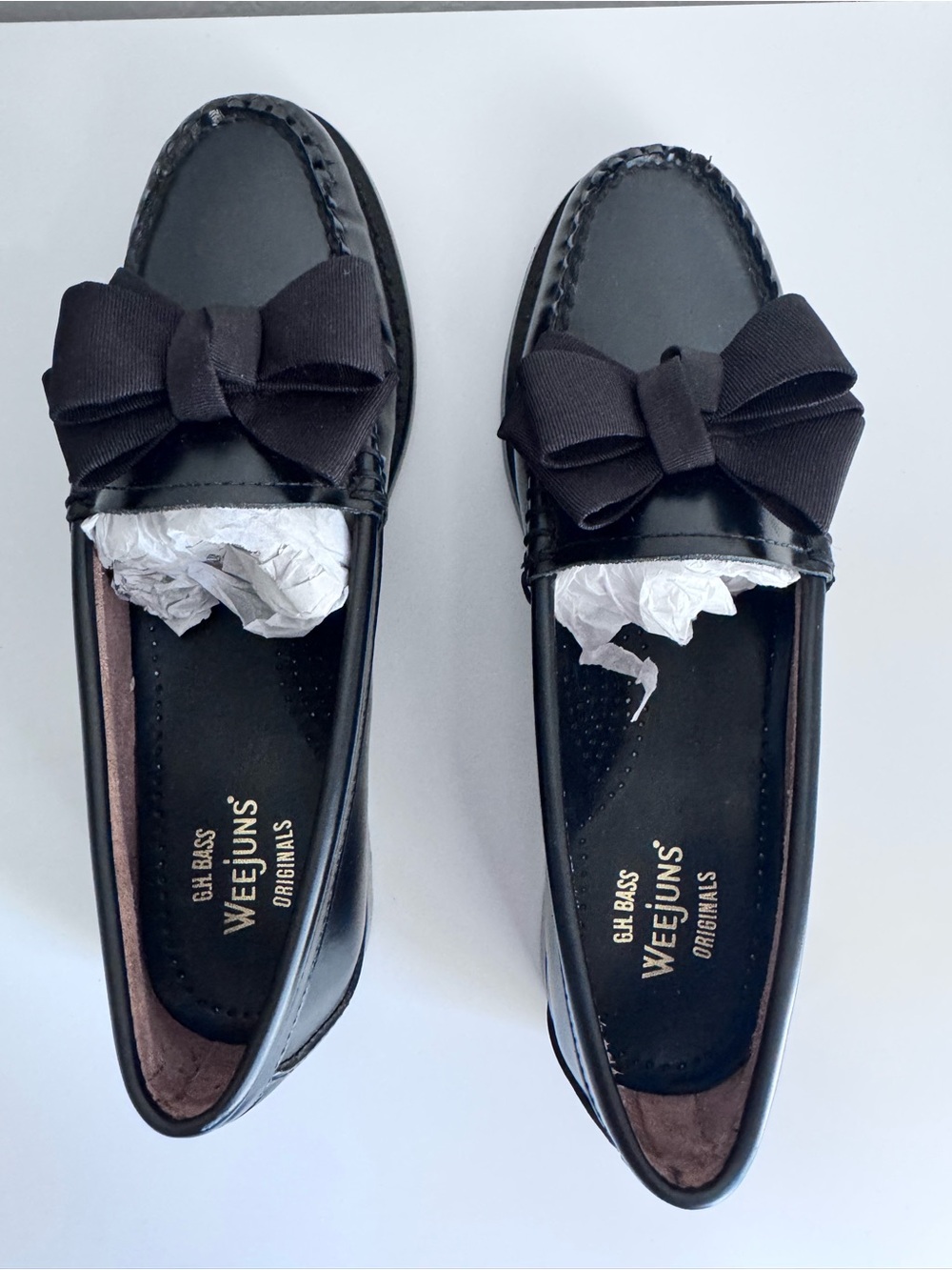 G.H. Bass & Co. Black Leather Bow Loafers for Women - Picture 8 of 8
